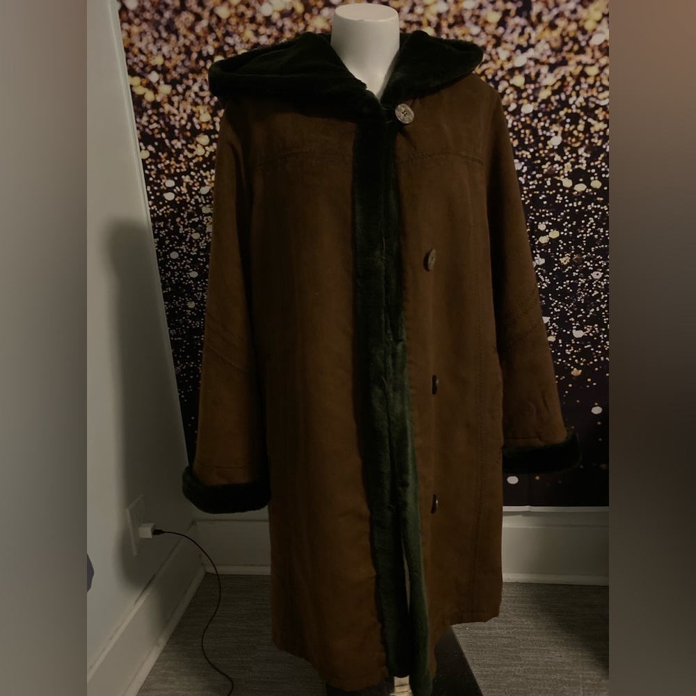 Beautiful faux suede medium petite Jones New York jacket​​​​​​​​​​​​